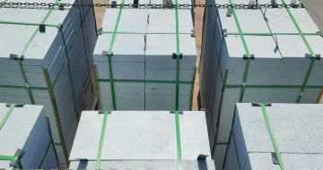 池州 芝麻白花岗岩5公分地铺石 花岗岩厂家工厂装车日常