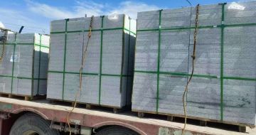 池州 芝麻白花岗岩地铺石装车日常