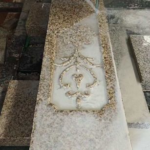 池州 黄金麻花岗岩异形加工雕刻栏杆大柱