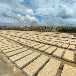 池州 黄金麻花岗岩荔枝面地铺石防护中