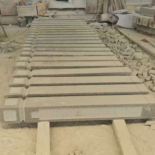 池州 芝麻白异形加工雕刻-栏杆大柱，方柱