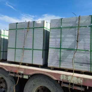 池州 芝麻白花岗岩地铺石装车日常