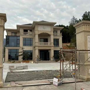 池州 黄金麻花岗岩别墅雕花外墙干挂配上门口雕花罗马柱