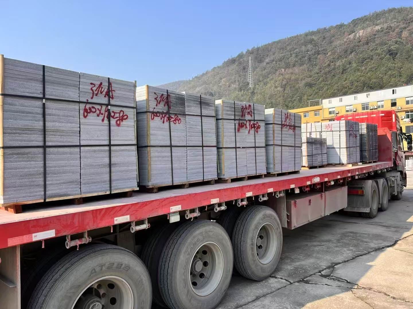 池州 芝麻灰地铺石出货日常