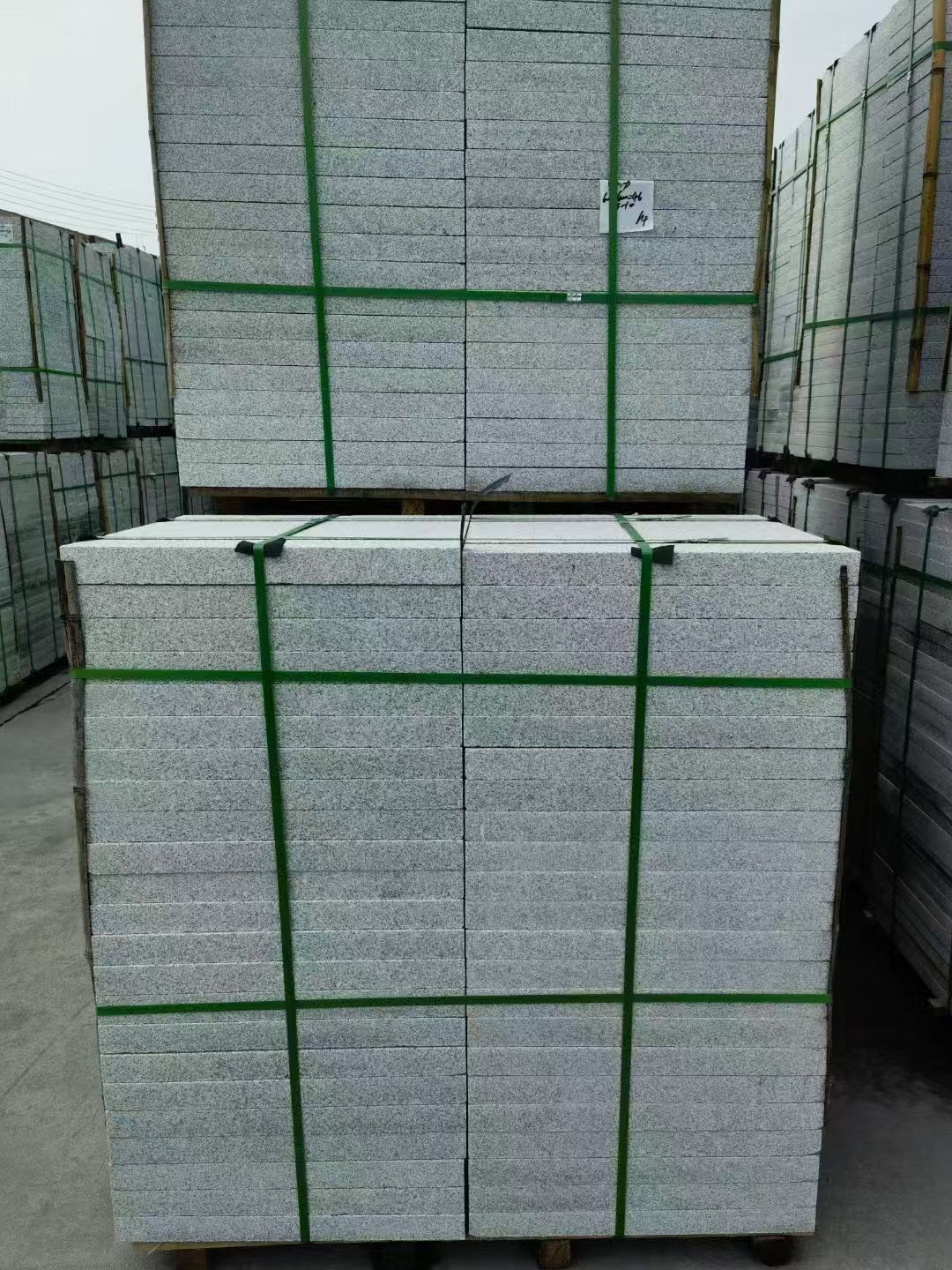 池州 芝麻白火烧，园林广场市政工程地铺石，1.8~5.0厚均有现货