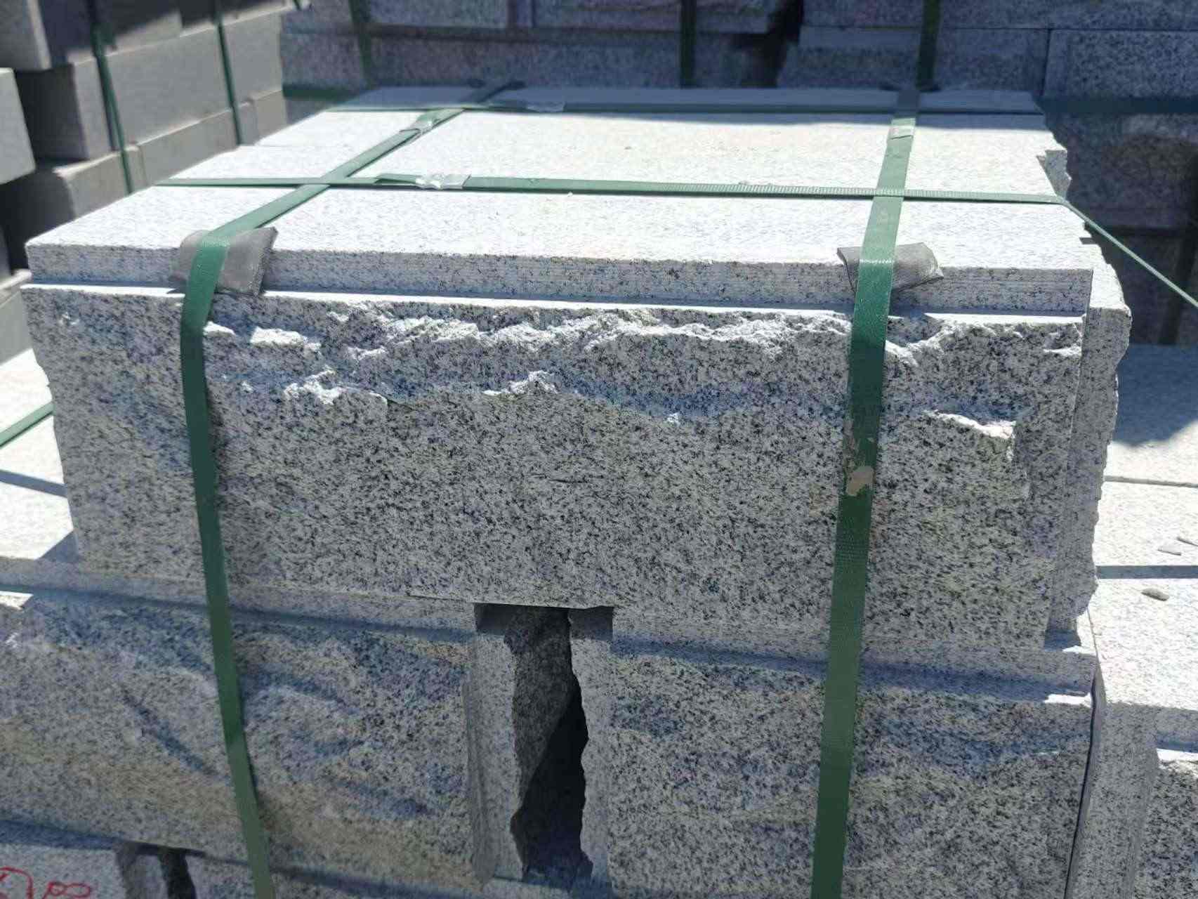 池州 芝麻白花岗岩自然面成品