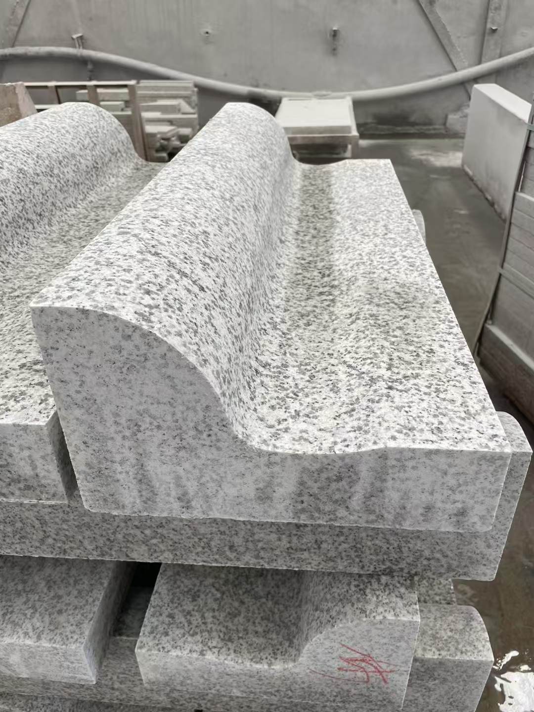 池州 白麻花岗岩S型路沿石，路侧石，马路牙子等