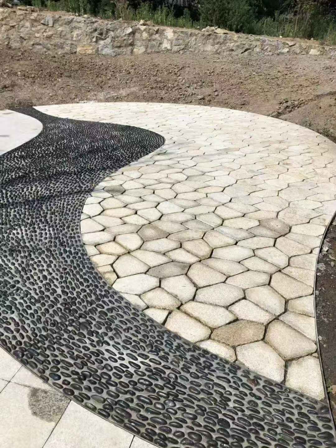 池州 黄金麻冰裂纹地铺石工地铺装案例