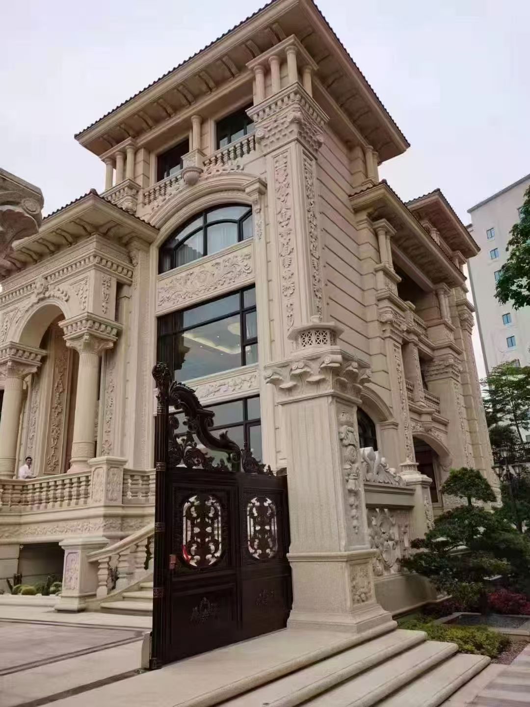 池州 黄金麻花岗岩别墅外墙干挂效果展示