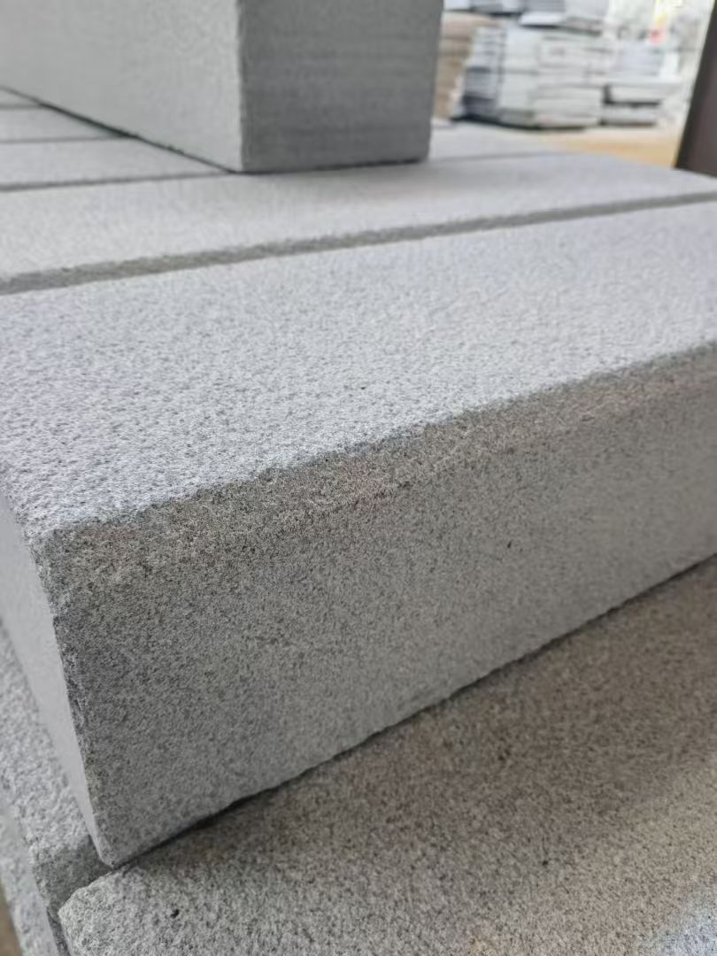 池州 芝麻灰荔枝面路沿石